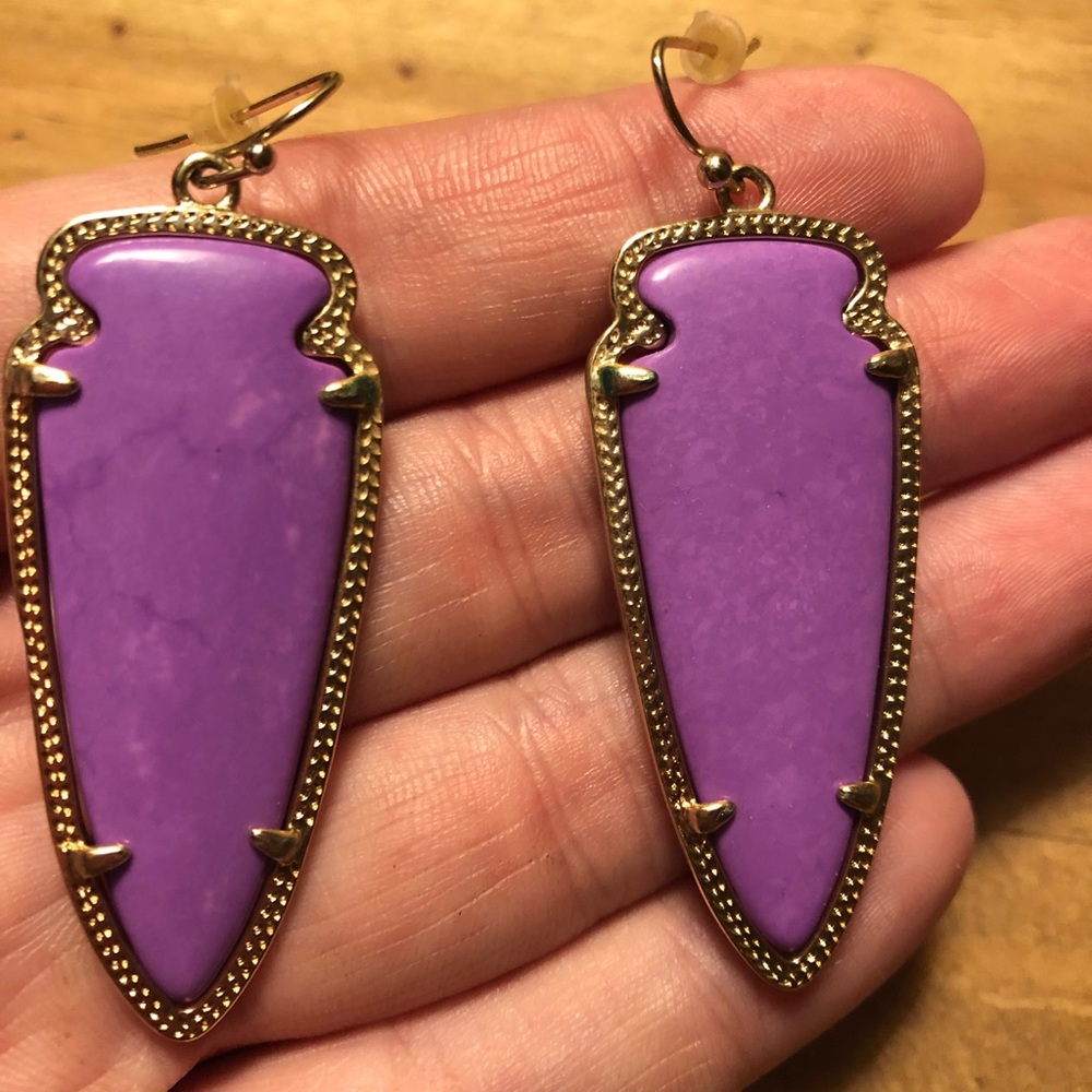 Kendra Scott Violet Skylars in Gold.